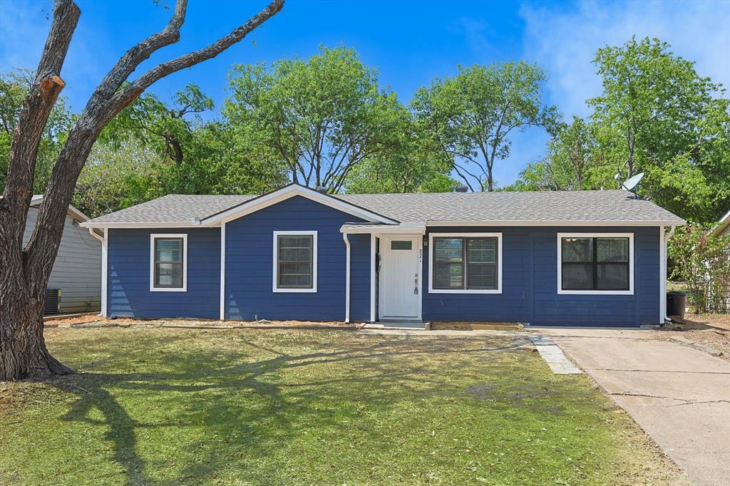 Discover this beautifully renovated single-story ranch nestled in the highly sought-after HEB area. This turnkey home offers a seamless blend of comfort, style, and functionality—all just steps from the scenic Midway Park.
Step inside to an inviting open-concept floor plan, where the living room, dining area, and kitchen flow effortlessly together. Bathed in natural light, this space is perfect for everyday living or hosting unforgettable gatherings. The heart of the home, a stunning kitchen, features a large quartz-topped island, brand-new stainless steel appliances, ample cabinetry, and a spacious walk-in pantry—ideal for both the home chef and avid entertainer.
The thoughtful split-bedroom layout includes four generously sized bedrooms and two beautifully updated bathrooms. Every detail throughout the home has been carefully curated with high-end finishes and modern touches, offering both style and practicality—including impressive storage options.
Enjoy outdoor living in the expansive backyard, offering plenty of room to relax, play, or garden—all against a backdrop of mature trees and nearby park access.
Located in the award-winning HEB ISD and just minutes from top-rated schools, premier shopping, and dining, this home combines the best of suburban tranquility and urban convenience. Welcome home.