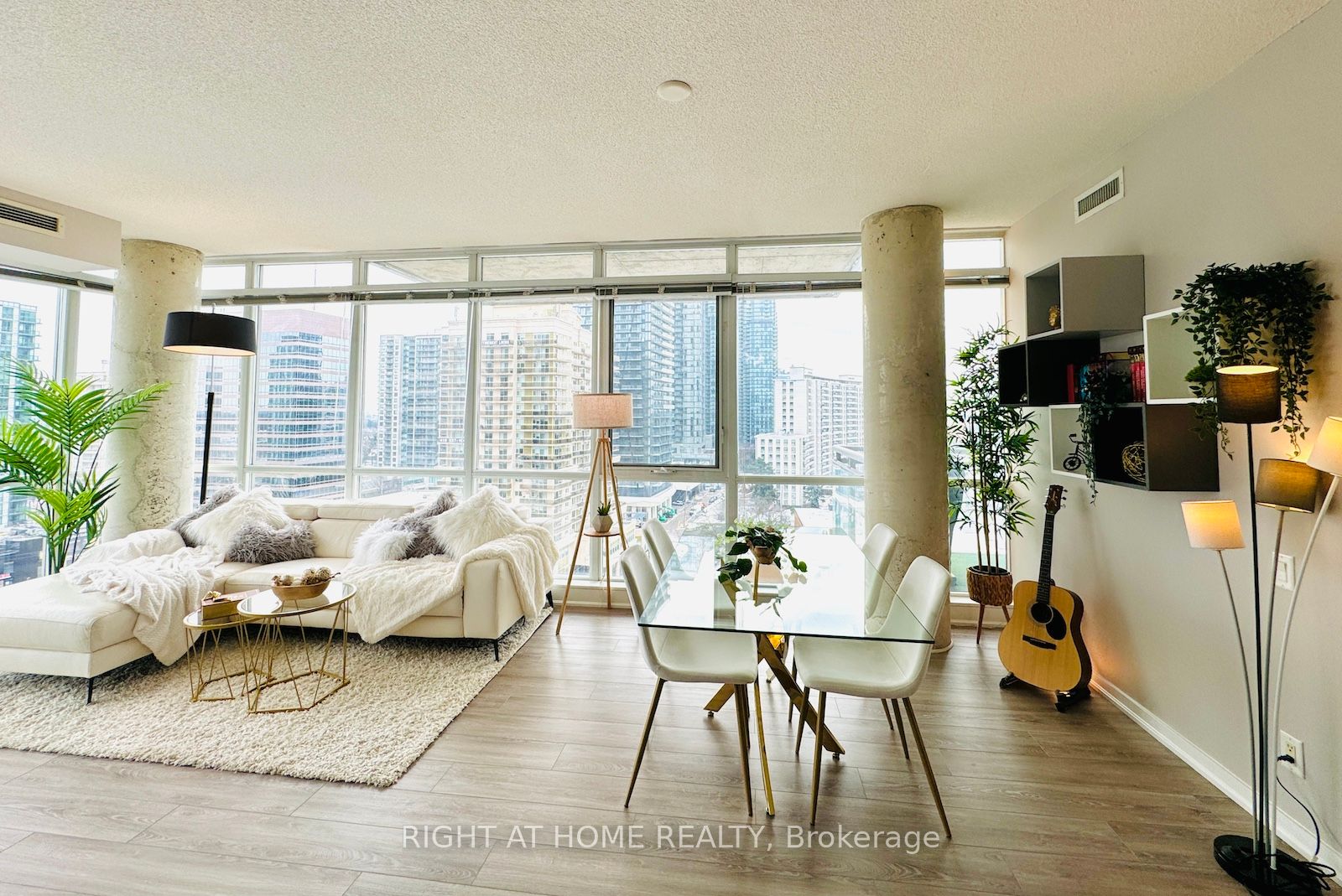 30 Canterbury Pl 1207