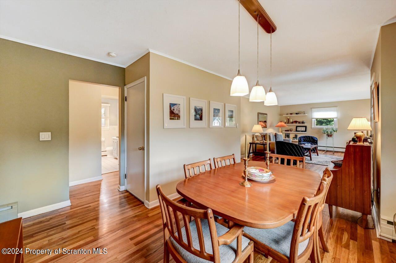 400 Montrose Avenue L113