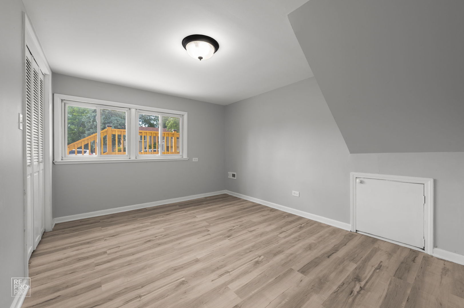 14825 Parkside Avenue