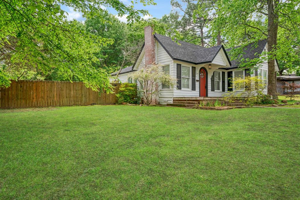 2240 Hubbard