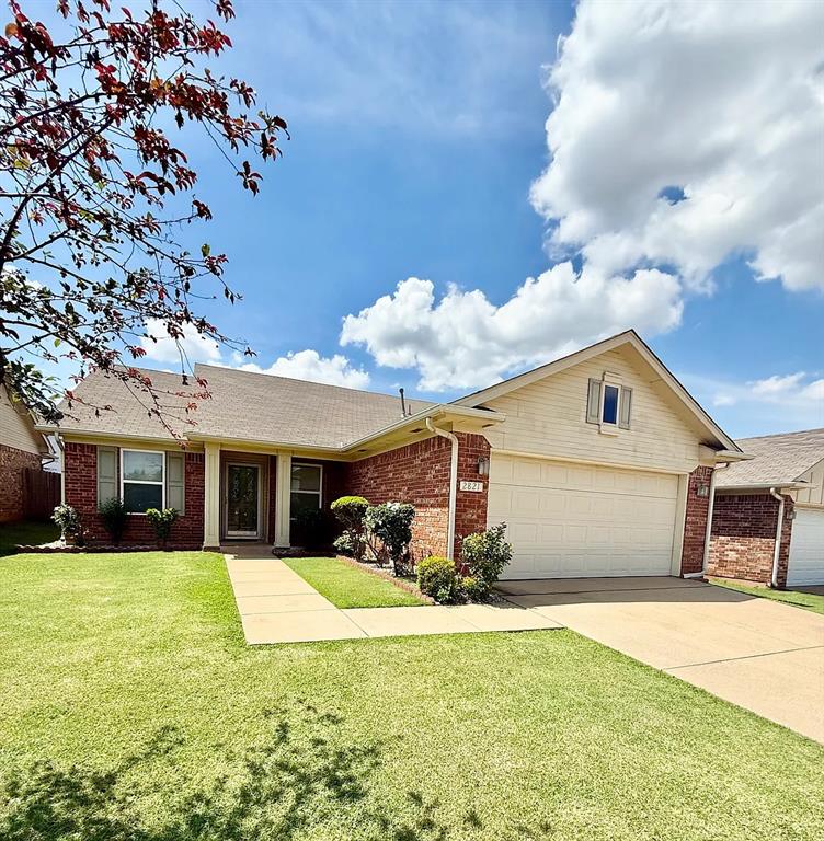 4 Bed 3 FULL baths. Over 1500 SF of living space with a split room concept. High vaulted ceilings, walk-in closets, 2 rooms with full baths in each of them. Brand new carpet throughout the main living spaces and rooms. Large fenced in backyard with covered patio, great for outdoor entertaining. Home comes with Stainless steel appliances: fridge, washer and dryer. Mustang schools!!

1-year minimum. 1st month and deposit required before move-in. $500 non-refundable pet fee. If more than one pet, an additional $25 per pet will be added to the rent every month.