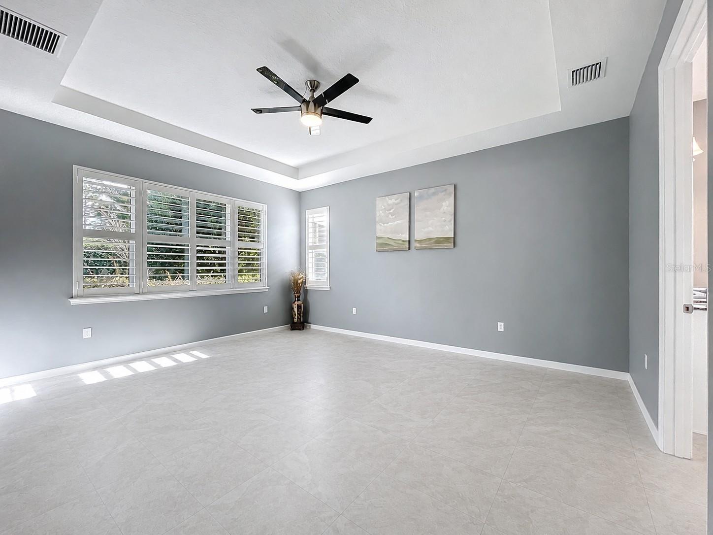 295 Northcote Court