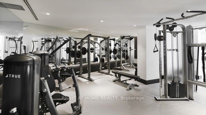 2916 W Highway 7 Rd 1304