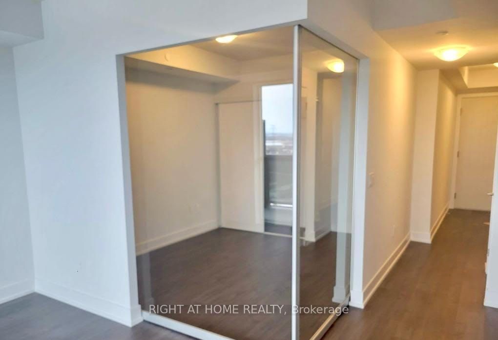 2550 N Simcoe St 1421