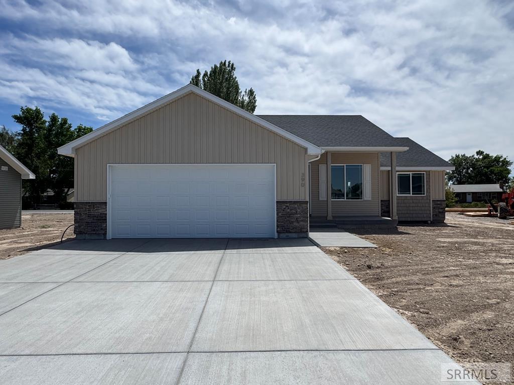 390 Wind River Circle
