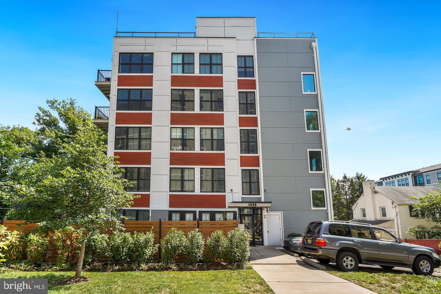 1245 N Pierce Street 8