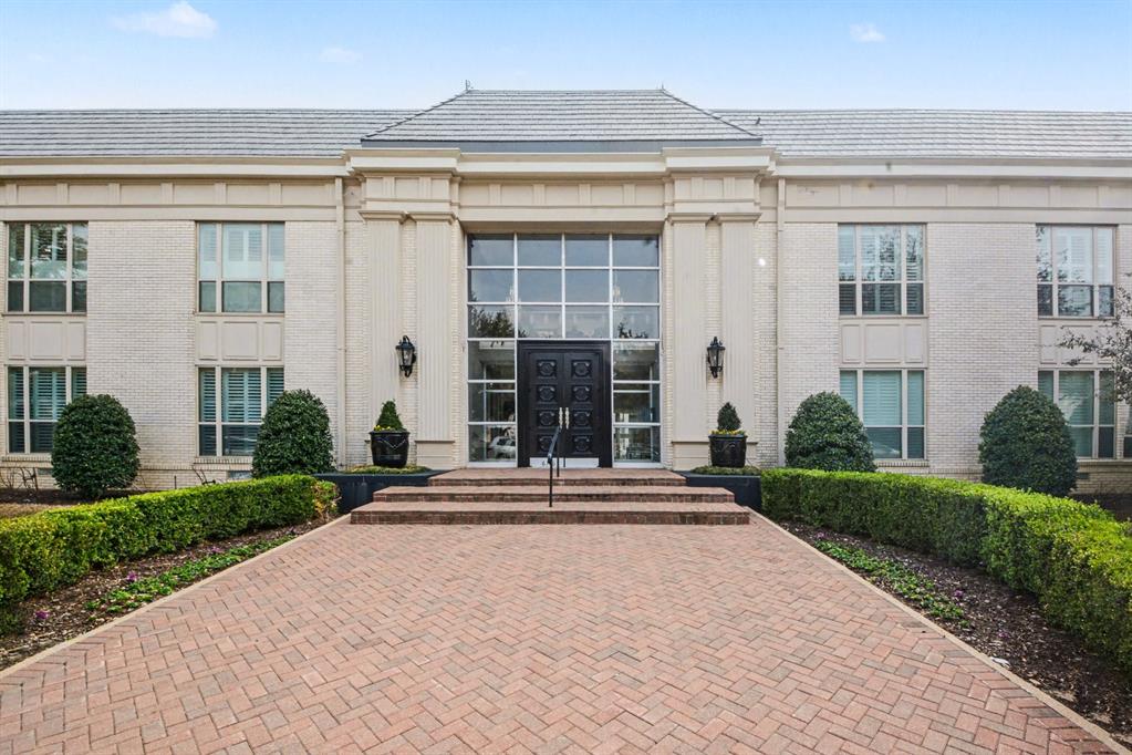 Location. Location. Location. Experience the Preston Hollow lifestyle with true lock-and-leave ease in this beautifullymaintained condo. Association dues cover all utilities (except internet) and even homeowners insurance, creating low-stressownership. Enter through a gorgeous lobby into a layout designed for entertaining, featuring a large formal living area withexcellent flow and flexibility. The updated kitchen shines with new cabinetry, countertops, backsplash, and stainless steelappliances. The spacious primary suite offers a spa-like bath with separate tub and shower, large vanity with knee space, and a custom walk-in closet. The second bedroom includes a private ensuite bath and dual closets.Private onsite storage (currently an art studio), service entrance access, covered garage parking,and laundry services add everyday convenience.