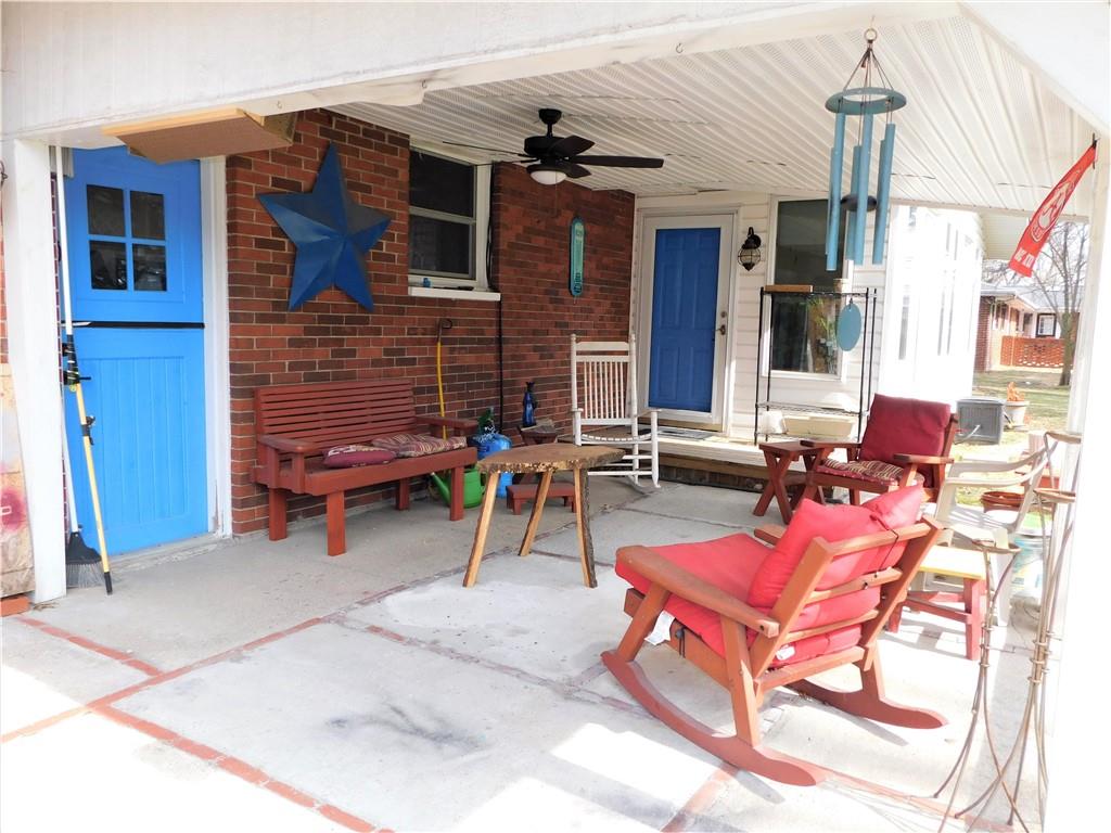 103 W Poplar Drive