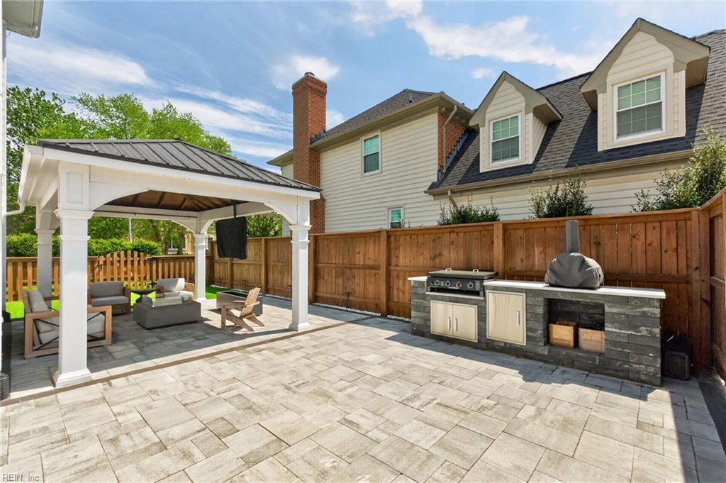 4533 Church Point Place