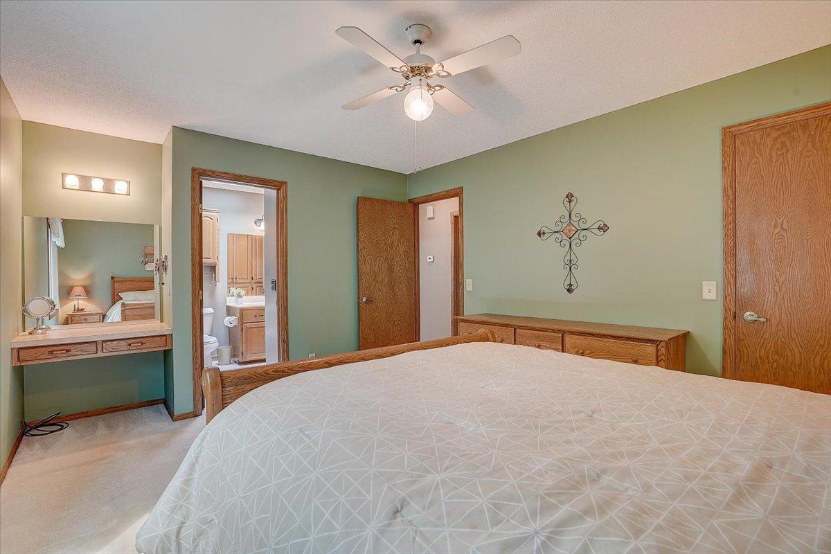 11211 Virginia Avenue N