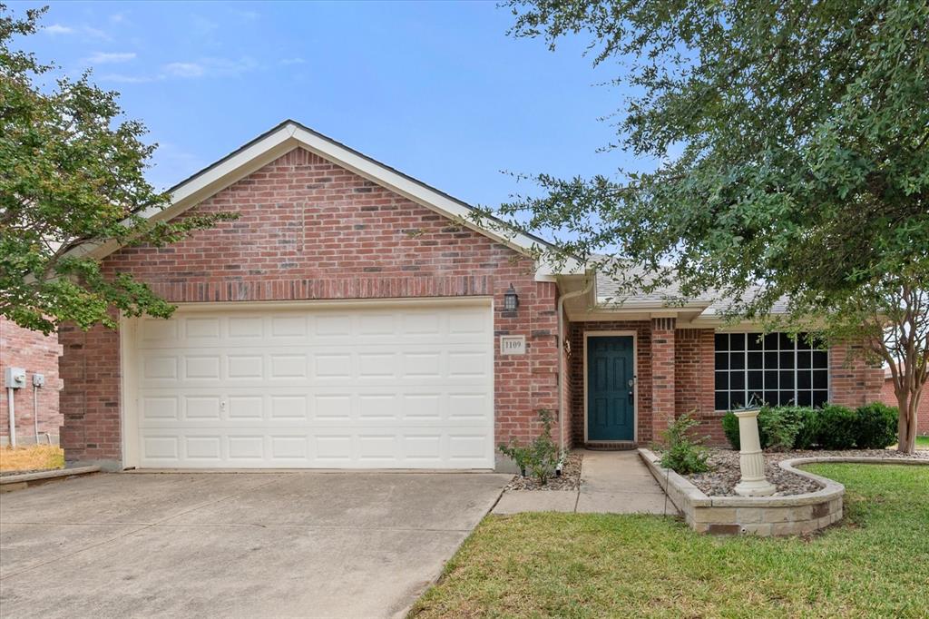 1109 Nighthawk Road
