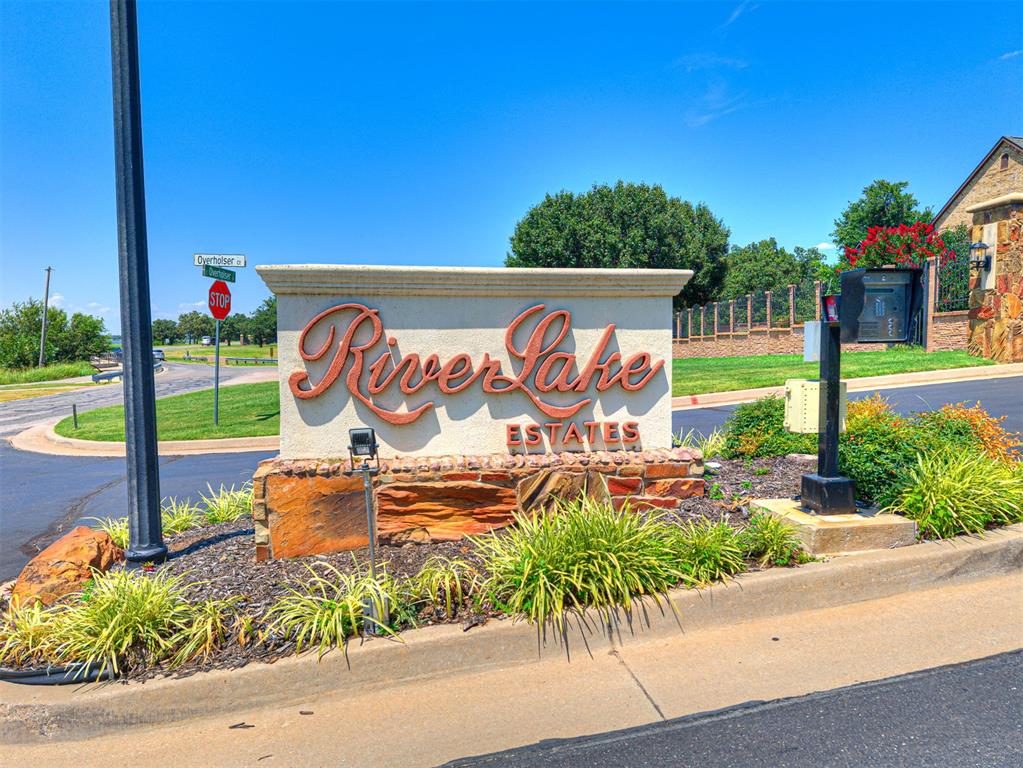 2312 Overholser Court