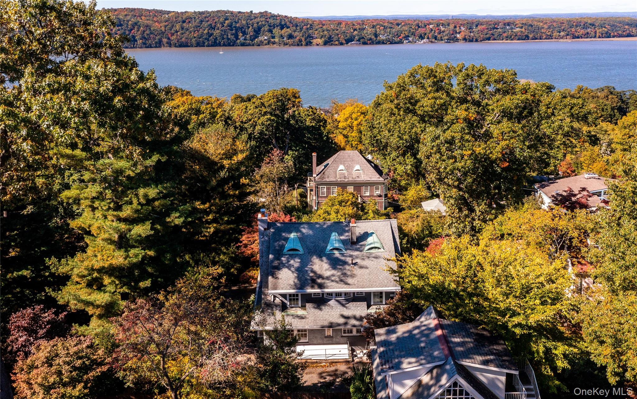 42 Southlawn Avenue