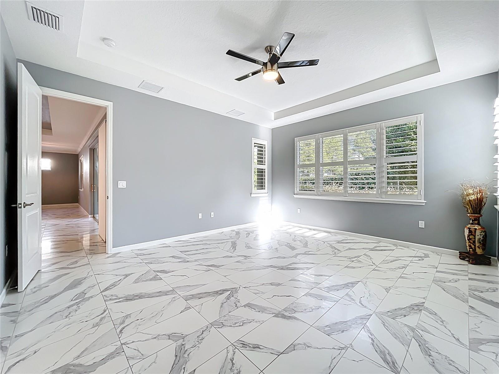 295 Northcote Court