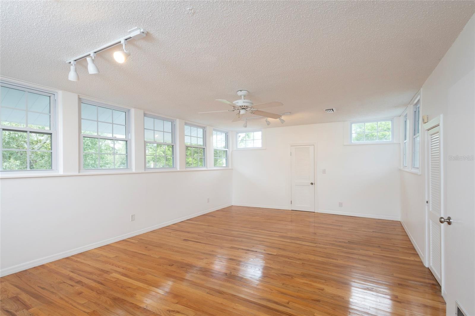 3012 W Sitios Street