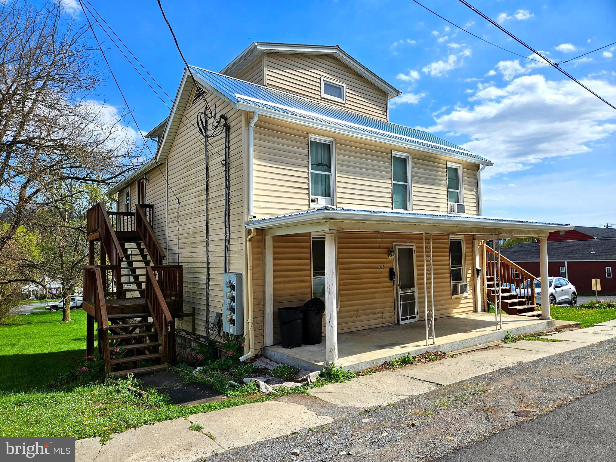 312 Wilkes Street 2
