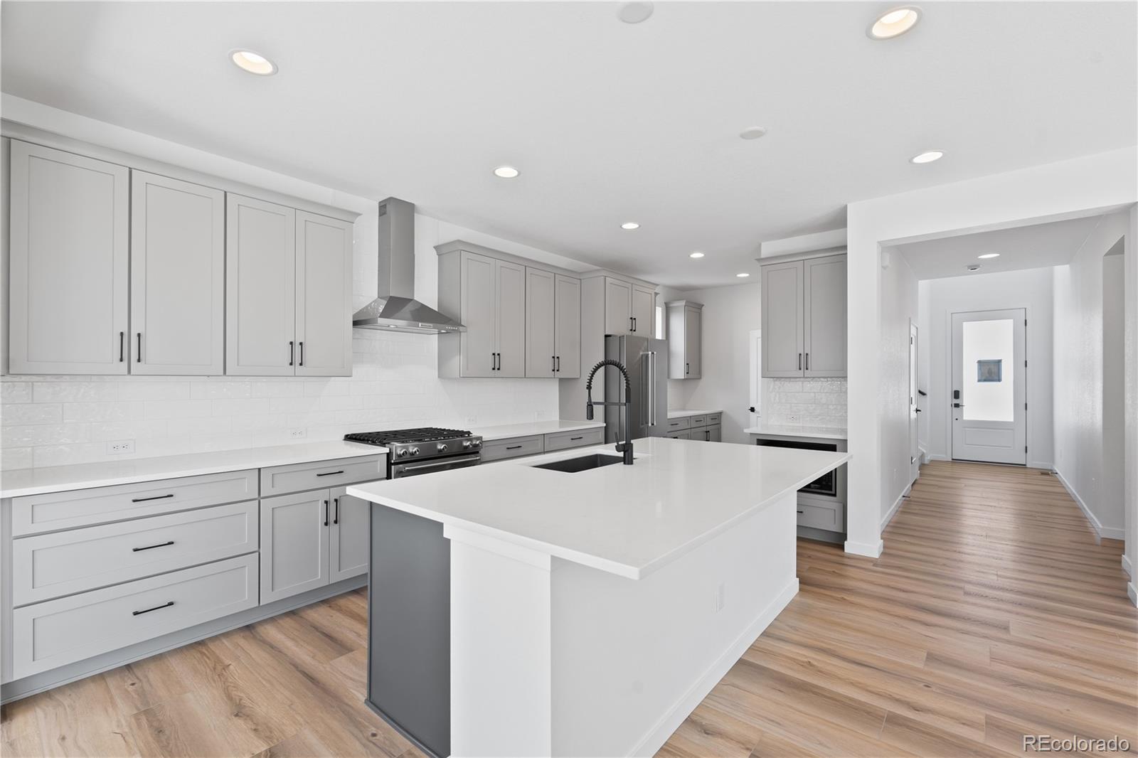 8892 Springsong Lane