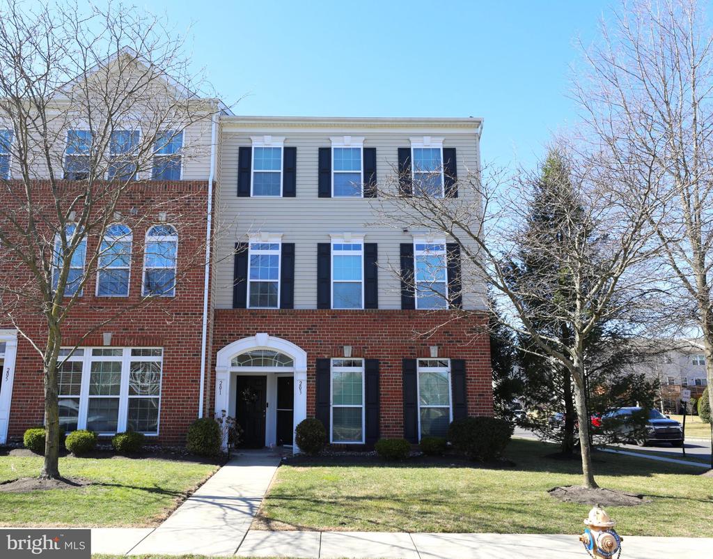 Welcome to this beautifully maintained home in the desirable Cinnaminson Harbour community! Featuring a bright, open floor plan with spacious living and dining areas filled with natural light. The kitchen offers granite countertops, stainless steel appliances, and ample cabinetry. The primary suite includes a private bath, generous closet space, and access to a private balcony with water views—perfect for morning coffee or relaxing evenings. An additional bedroom provides flexibility for guests, a home office, or family needs. Enjoy access to family-friendly amenities including a pool, clubhouse, fitness center, tennis courts, and walking paths. Conveniently located near shopping, dining, parks, Philadelphia, and the Riverline light rail for easy commuting.Showings will begin with open house on Saturday 1-4pm