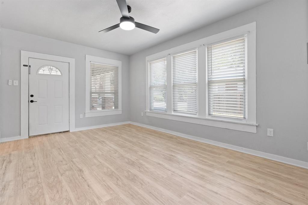 505 1/2 College Street 505