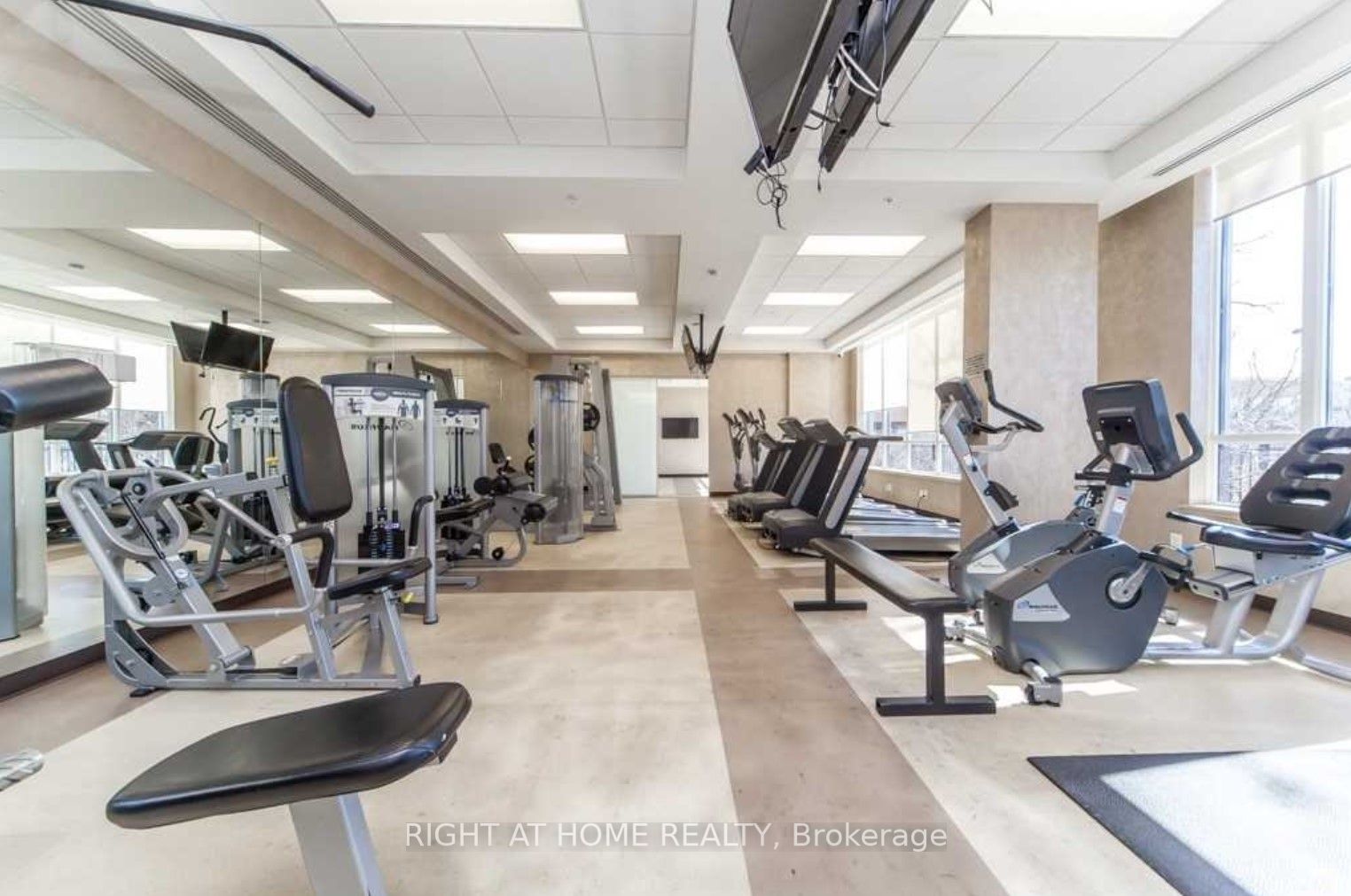 75 North Park Rd 812