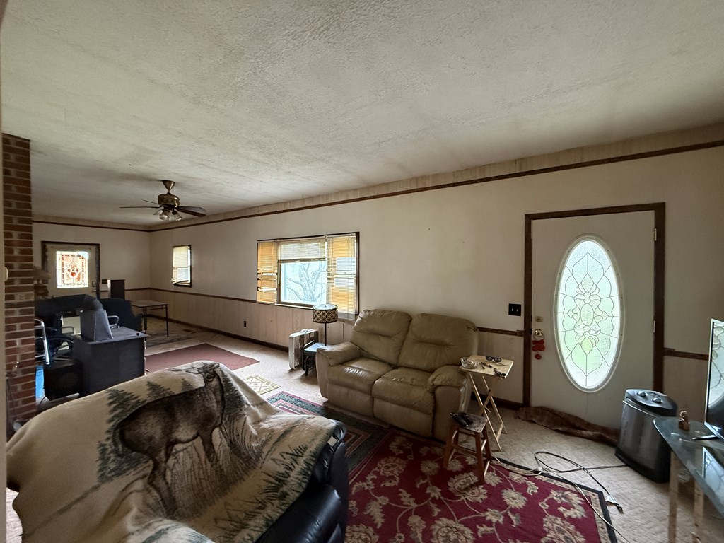 219 Blackberry Ln
