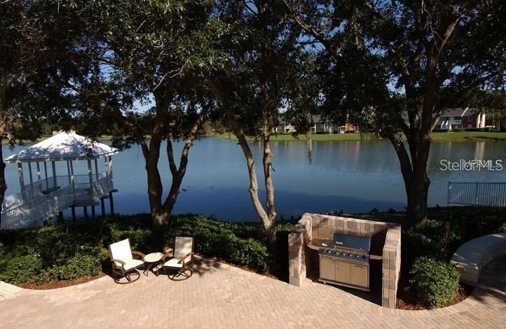 803 Lake Haven Square 202