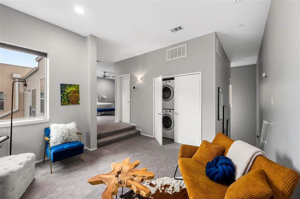 5205 Capitol Avenue 9