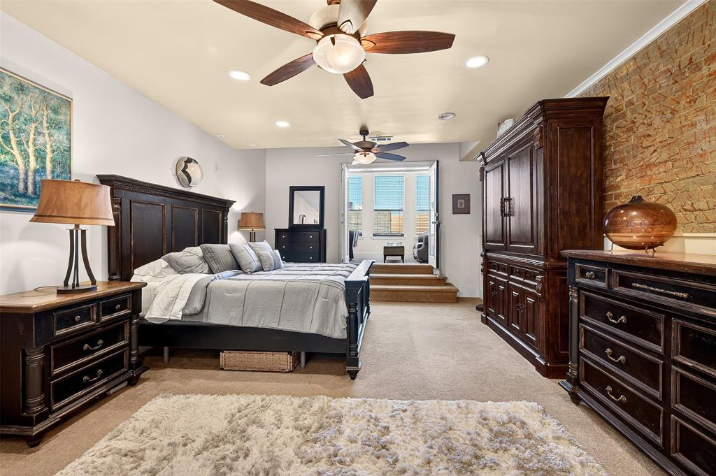 205 & 207 E Houston Street