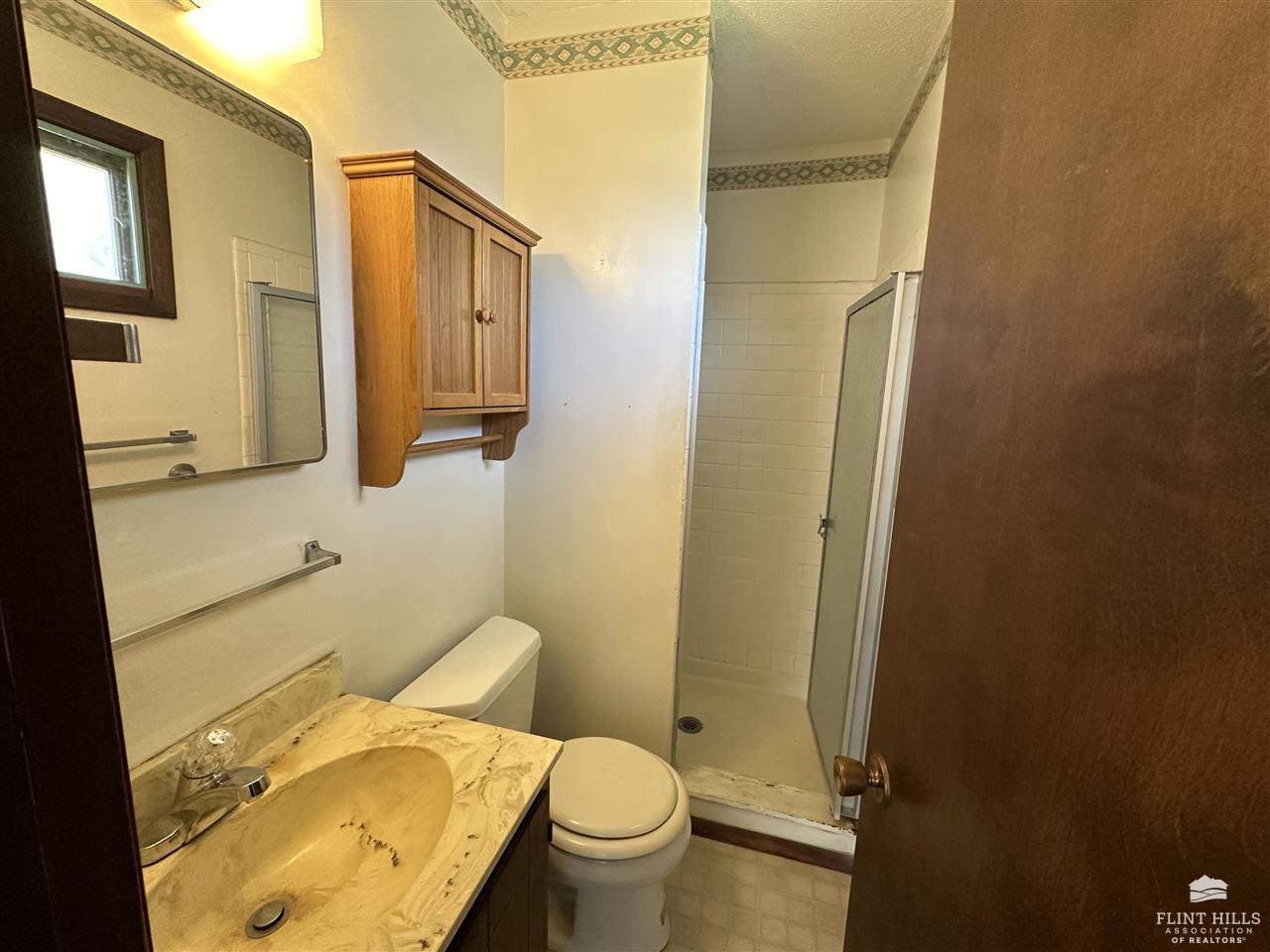 1718 Cedar Crest Drive