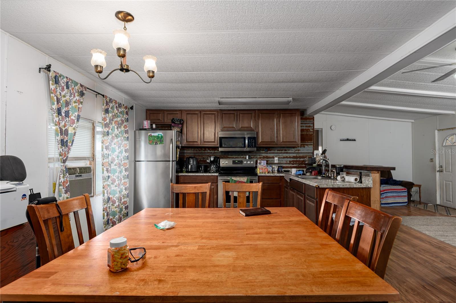 1126 & 1144 County Road 665