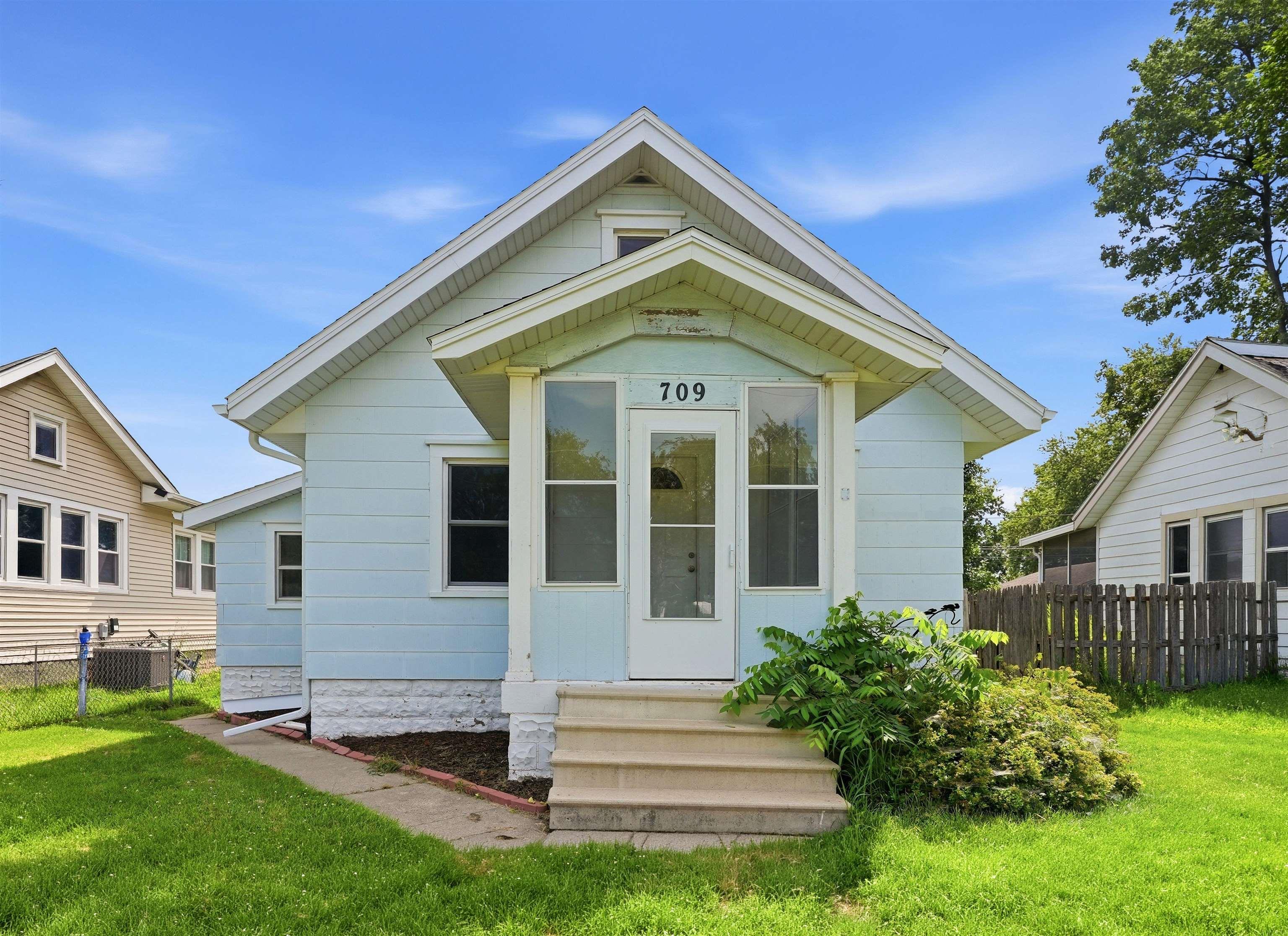 709 Magnolia Parkway