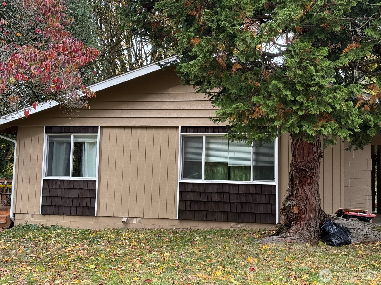 2414 Mitchell Street NE