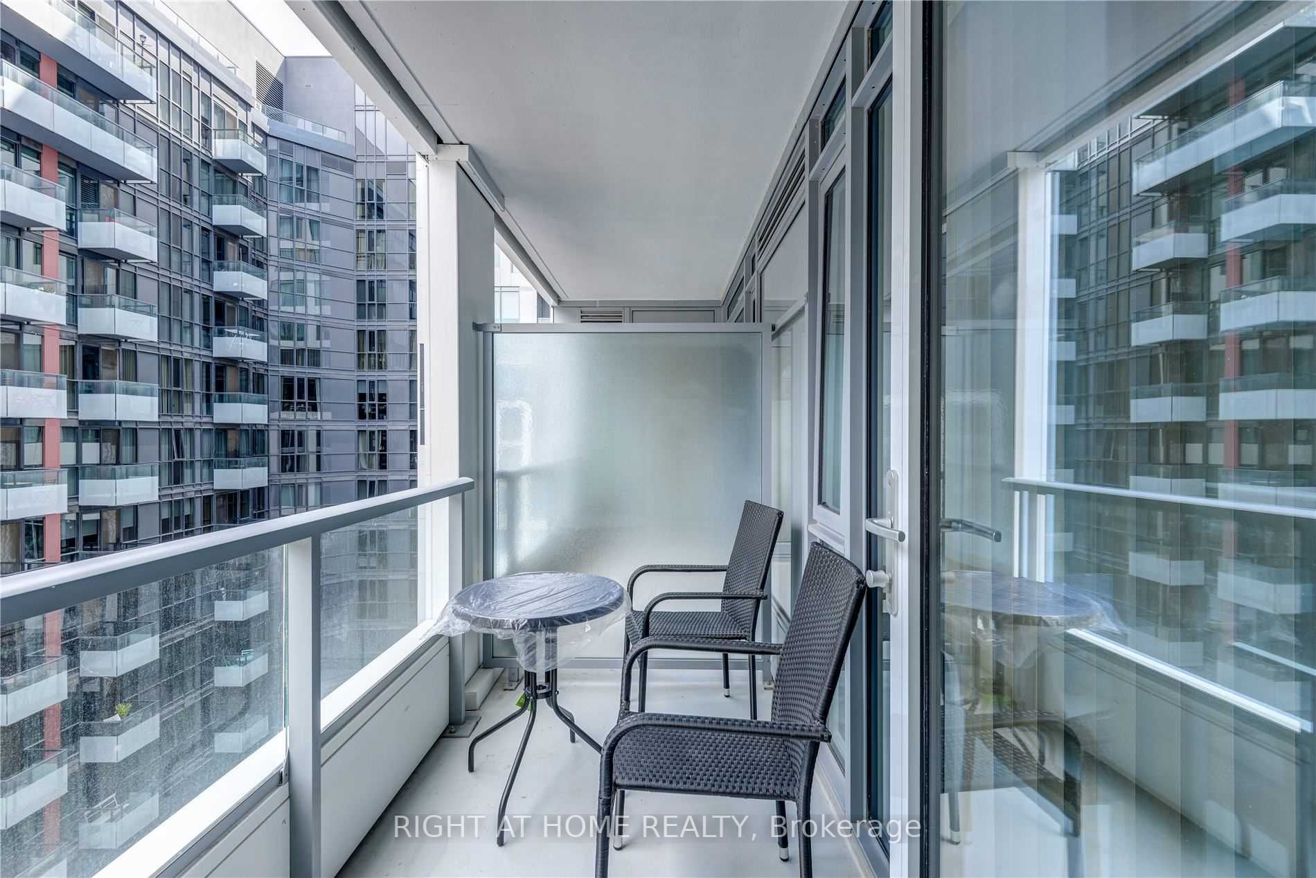 576 W Front St 726