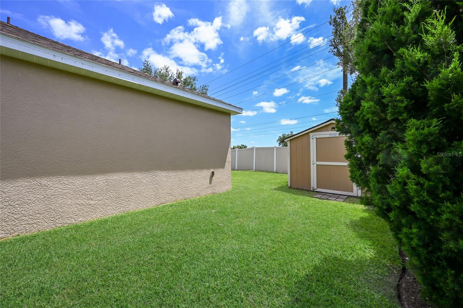 2909 44th Court E