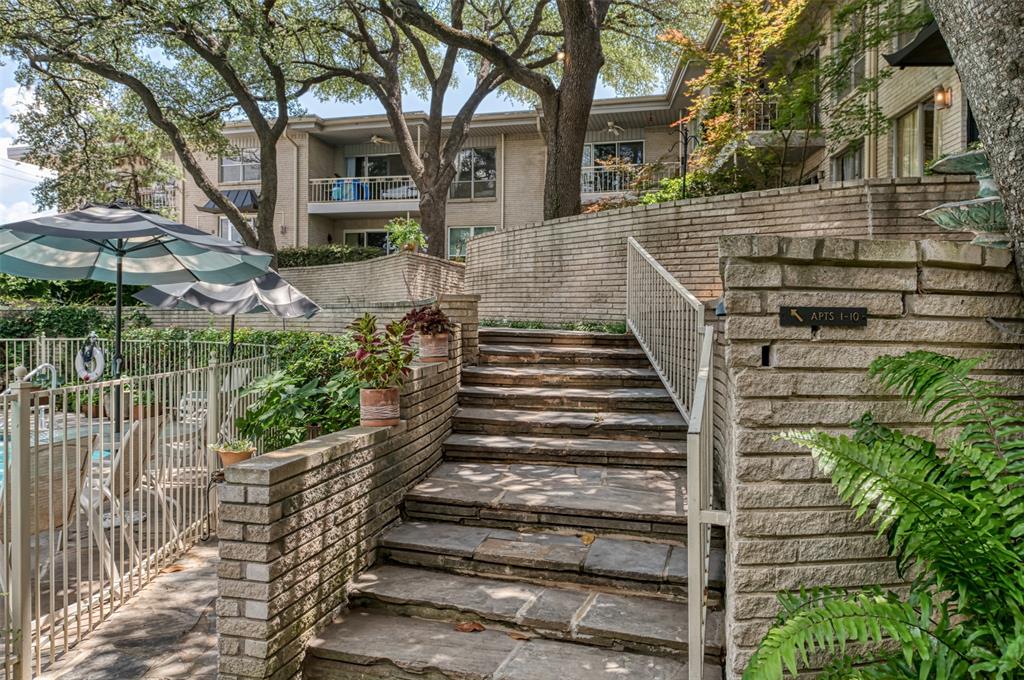 2301 Ridgmar Plaza 8