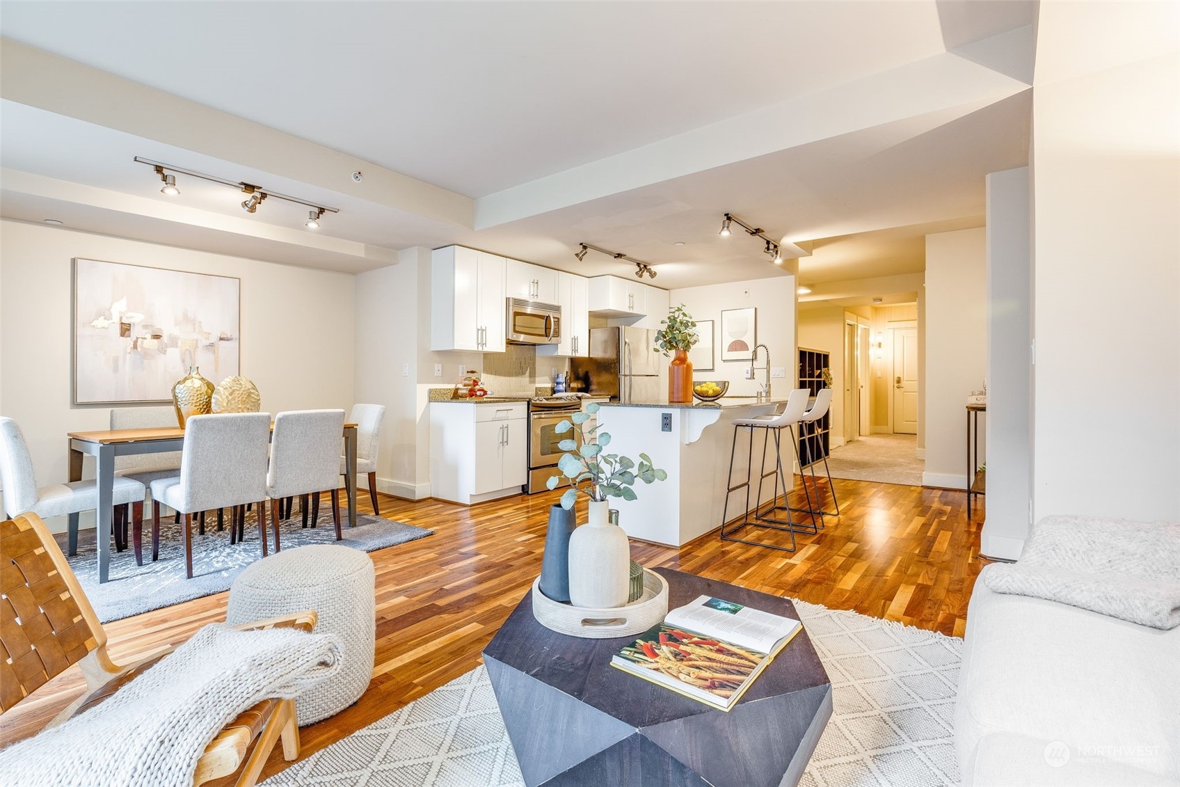 699 John Street 209