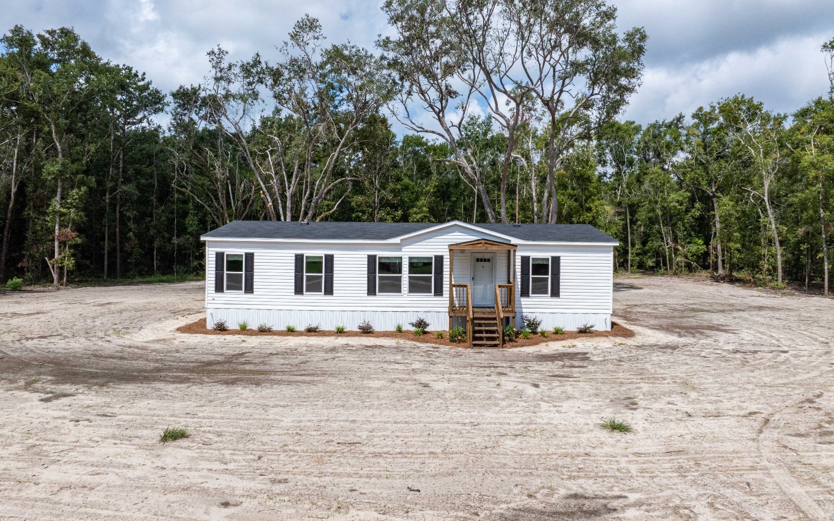 310 NE Weeping Willow Ln