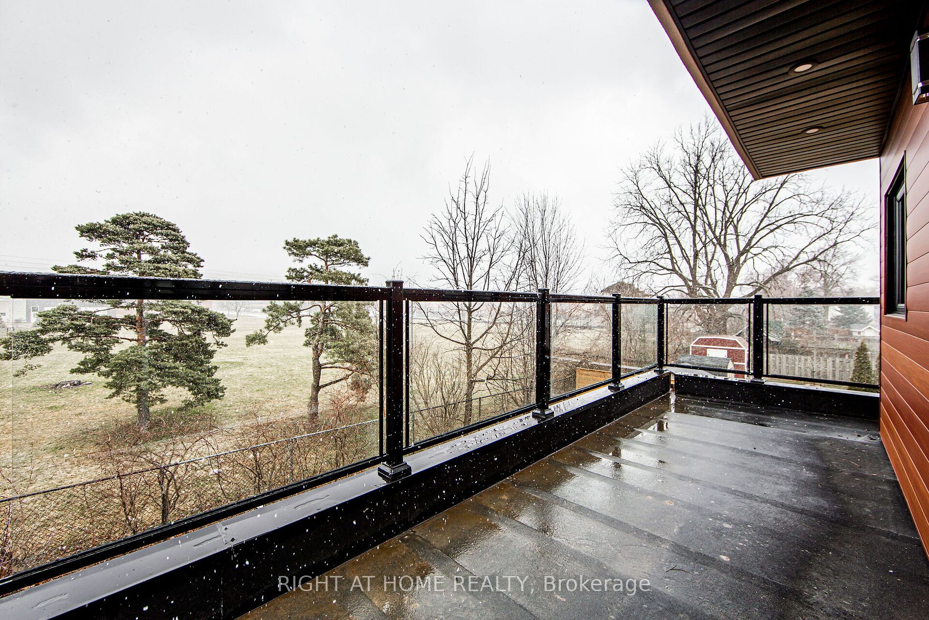 768 Montbeck Cres