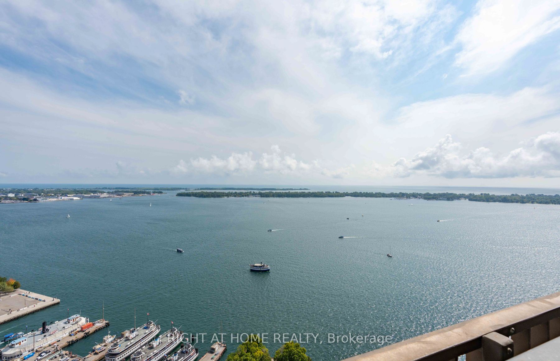 33 Harbour Sq 2841