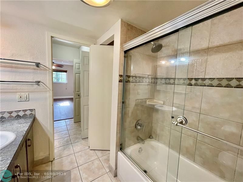 3000 NE 5th Ter 302A
