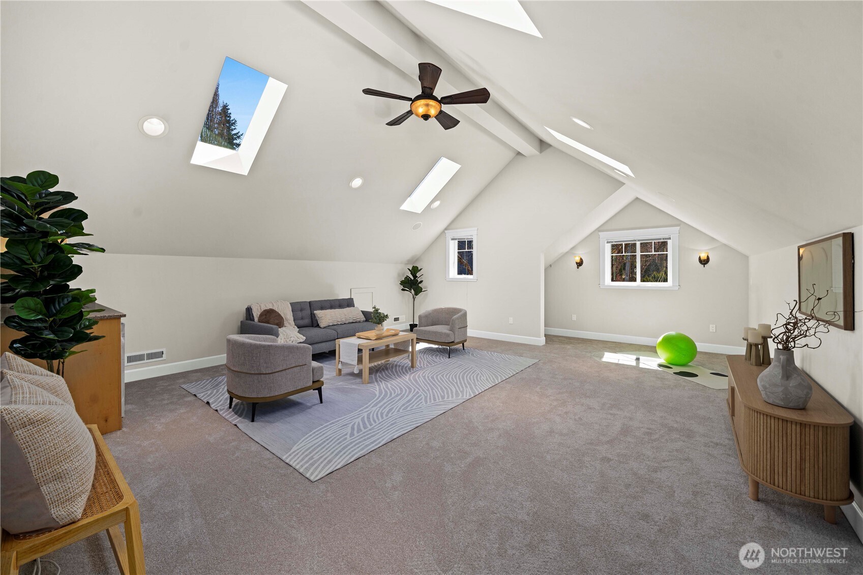 11028 E Riverside Drive