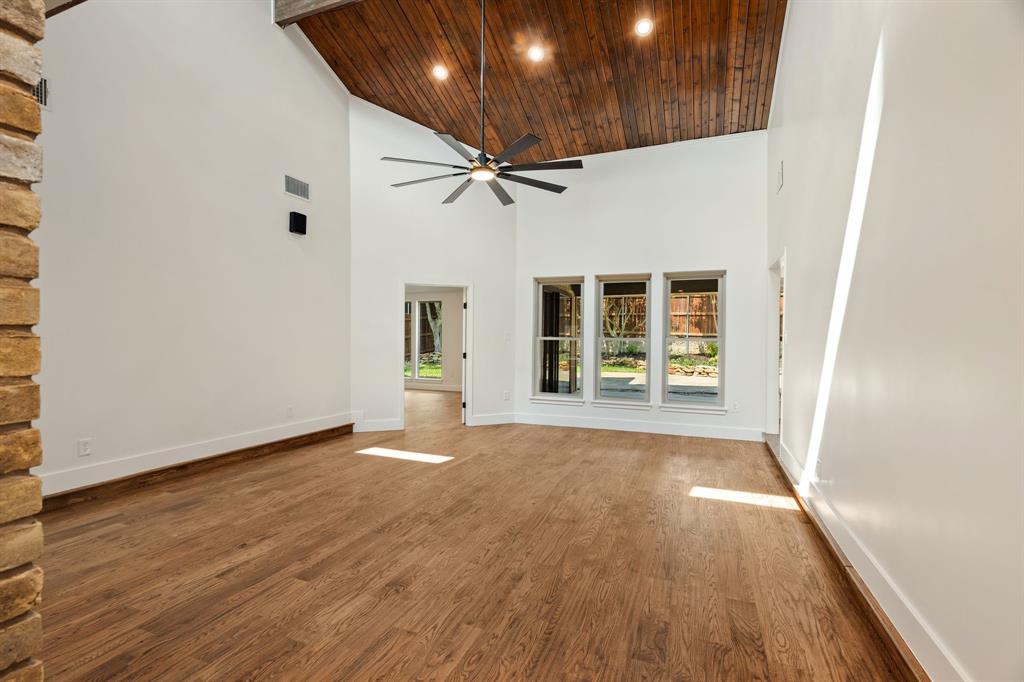 2011 Riverforest Drive
