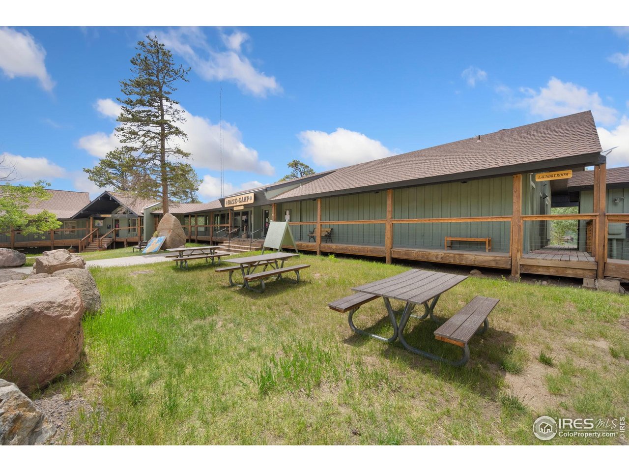 416 Comanche Cir