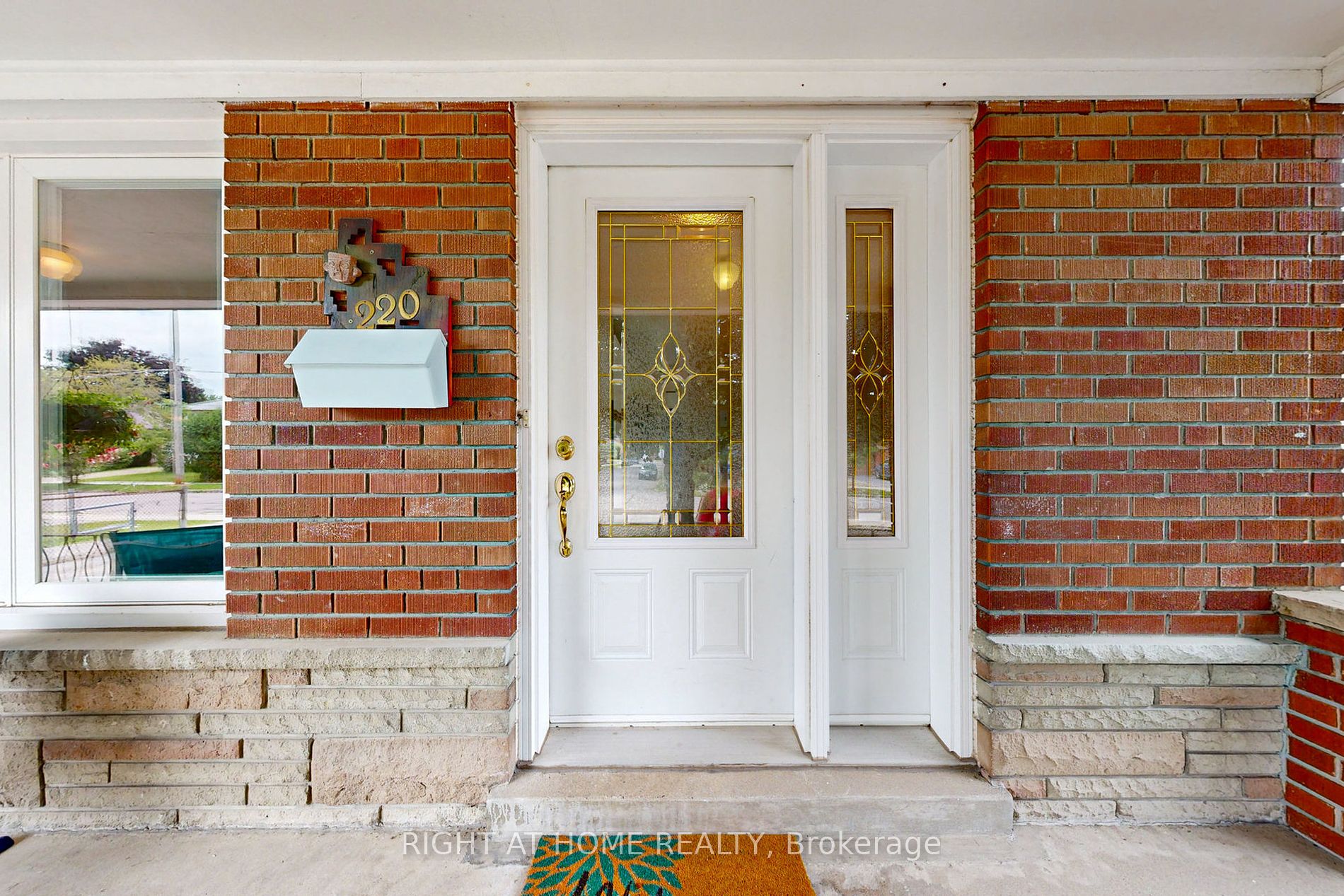 220 Homewood Ave