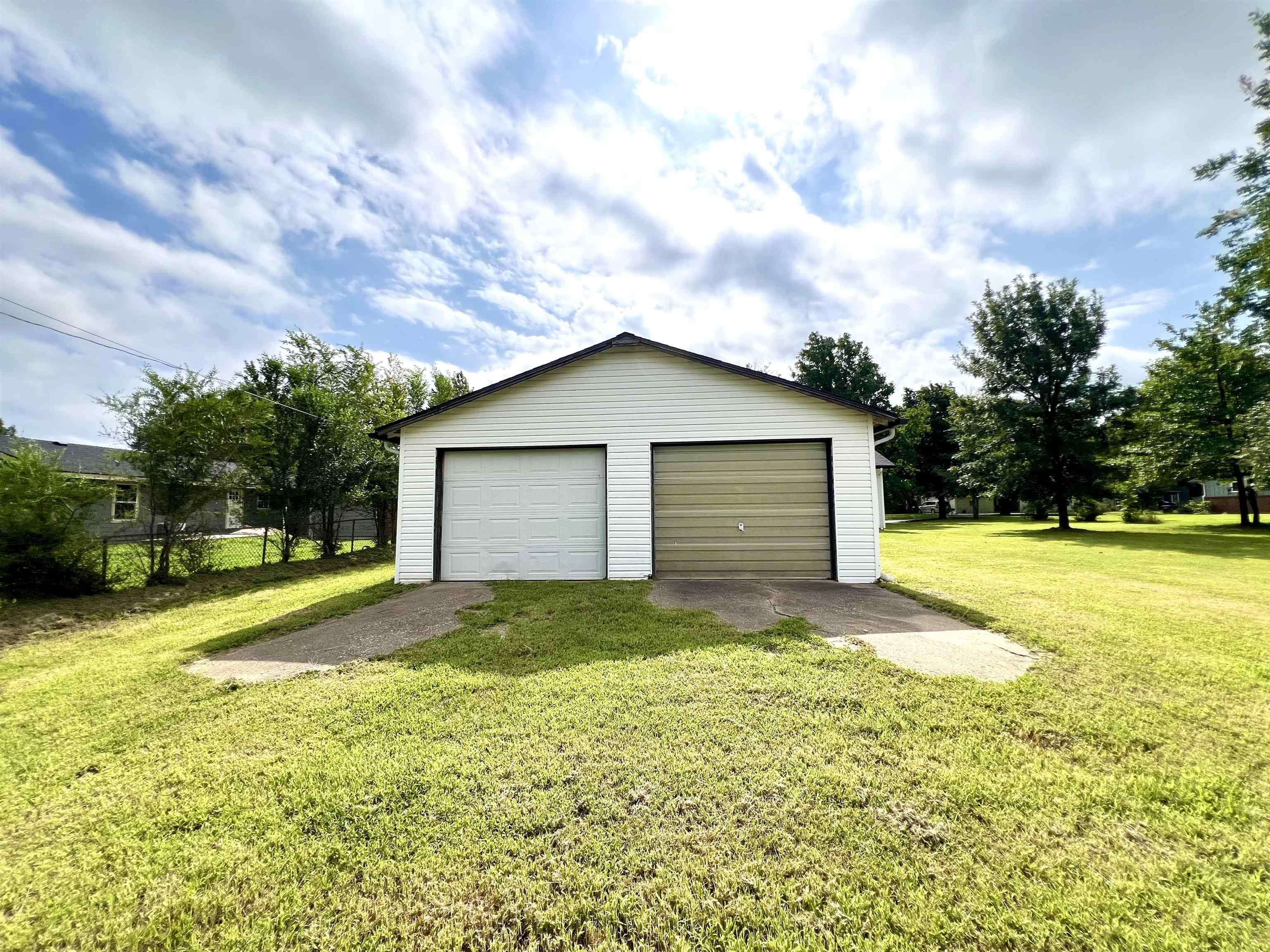 1015 N 10th