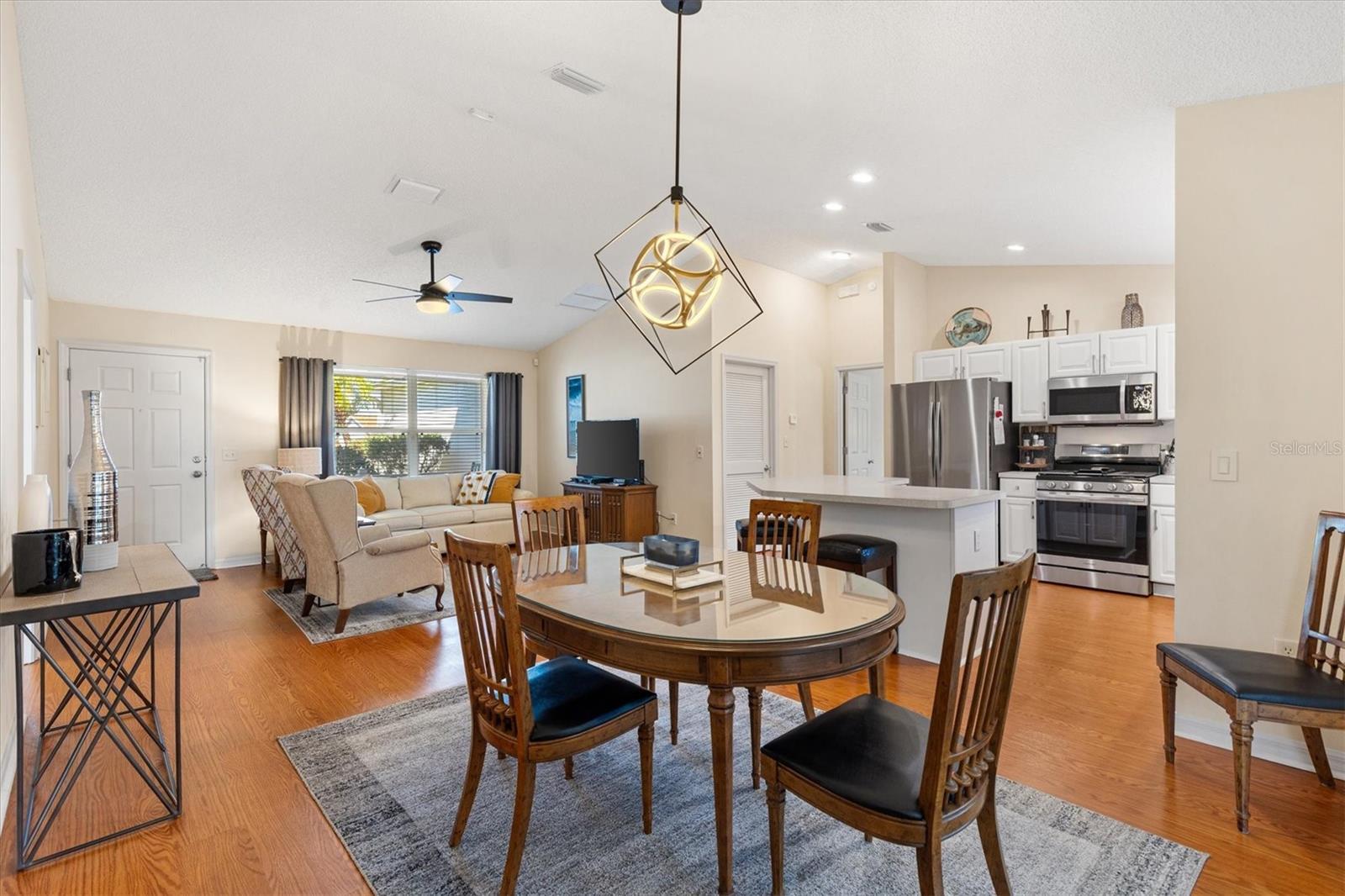 971 Kingmont Terrace