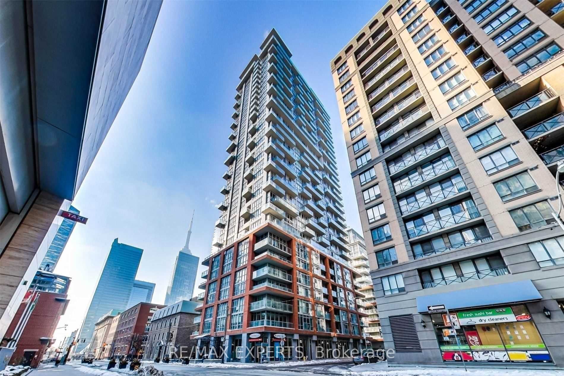 126 Simcoe St 302