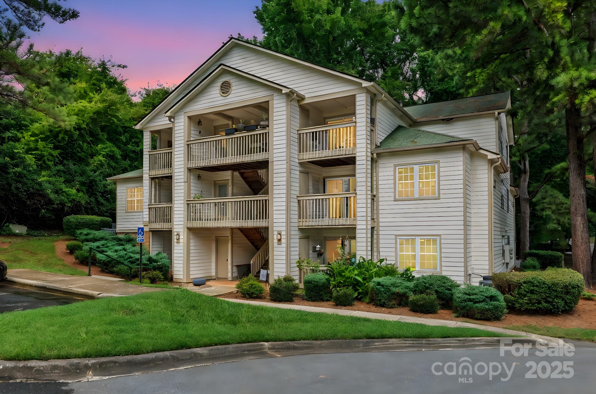 Welcome home to this beautifully updated condo in a prime Charlotte location! Thoughtful upgrades throughout make this property move-in ready. The kitchen features a stylish new backsplash (2021), while the primary bathroom has been refreshed with an upgraded shower and toilet (2021). Both bathrooms have been enhanced with modern mirrors and light fixtures (2022). Additional updates include a new water heater (2022), the entire condo painted throughout (2024), and updated lighting in the kitchen, hallway, and entryway (2022). For added convenience, the washer, dryer, and refrigerator all convey with the home. With its clean, modern feel and excellent location near shopping, dining, and major routes, this condo is ready for its next owner—book your showing today!