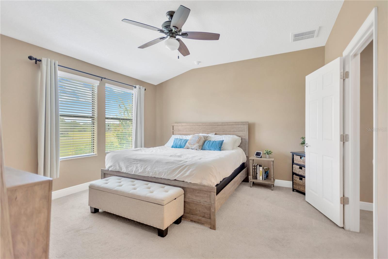11632 Crowned Sparrow Lane